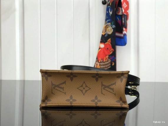 PETIT VUITTON PLAT LOUIS SAC 0819